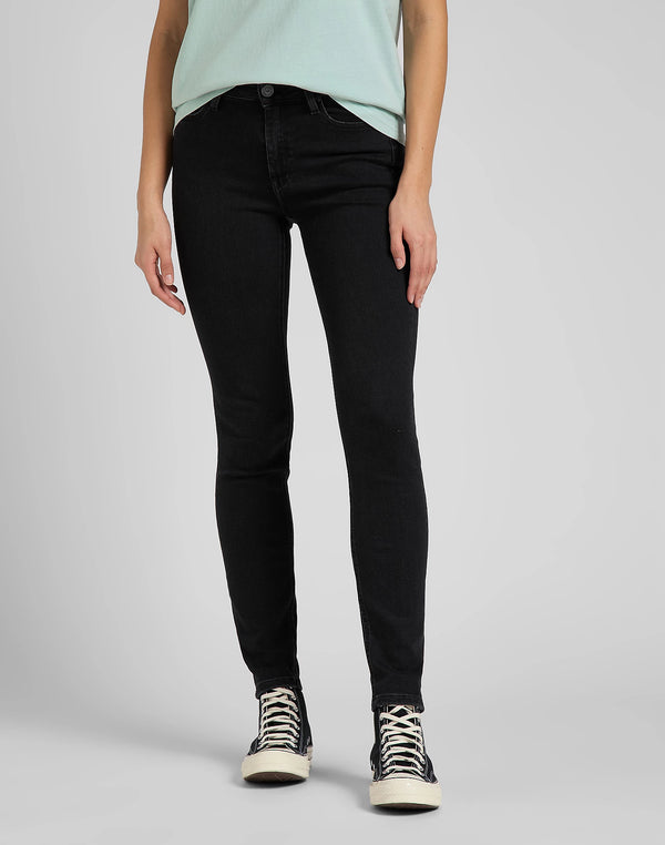 Lee Women's Foreverfit Jeans In Black Avery