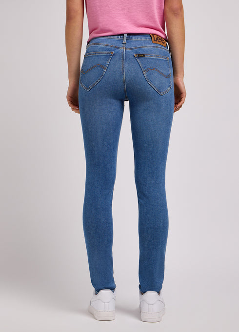 Lee Women's Foreverfit Jeans In Indigo Springs
