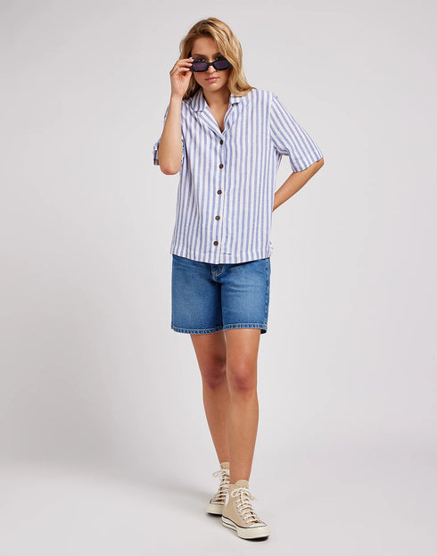 Lee Women's Rider Short In Bermuda River Deep