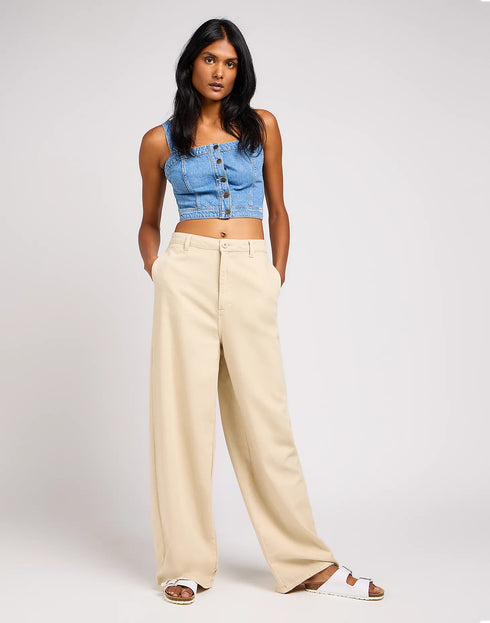 Lee Women's Denim Tank Shirt In First Rainfall