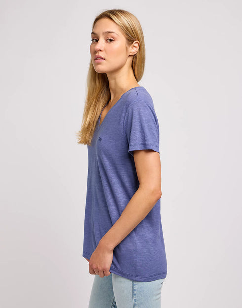 Lee Women's V-Neck T-Shirt In Surf Blue
