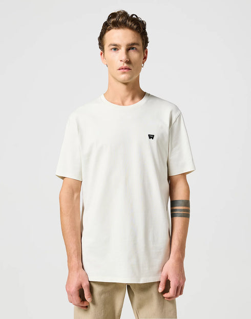 Wrangler Men's Sign Off Patch Logo T-Shirt In Vintage White