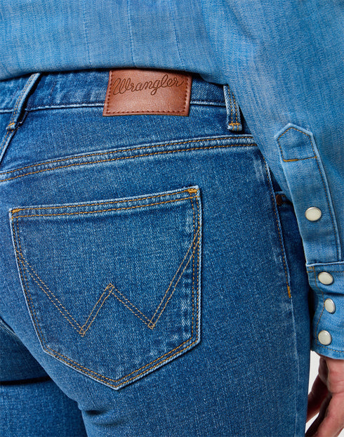 Wrangler Women's Bootcut Jeans In Vintage Blue