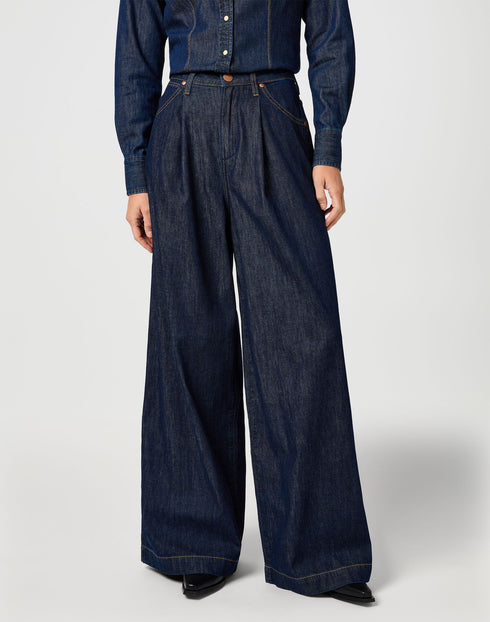 Wrangler Women's Pleated Trouser jeans In Saddle