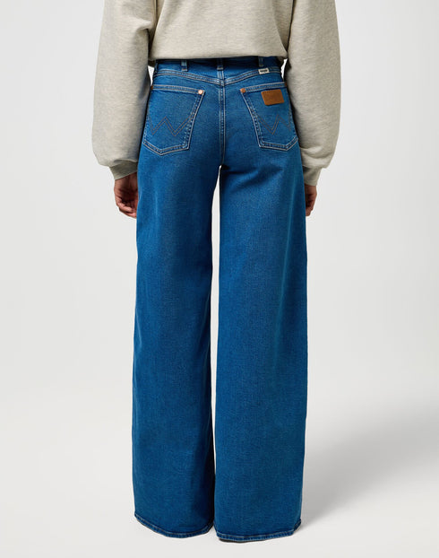 Wrangler Women's Canyon Jeans In Gentle Sky