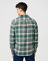 Wrangler Men's Brushed 1 Pocket Shirt In Green Birch