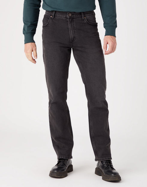 Straight Fit Jeans In Authentic Grey