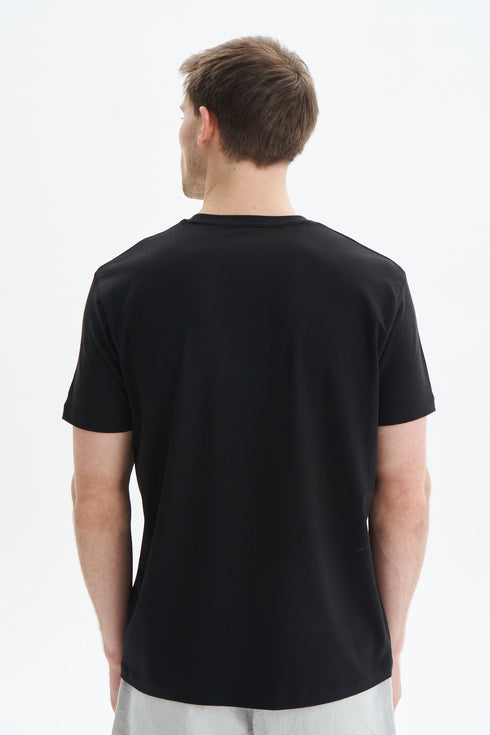 Arma Men's Balanced Plain T-Shirt in Black