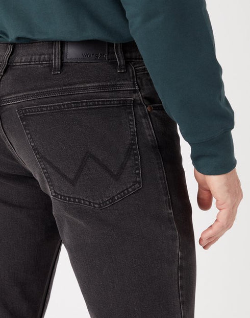Straight Fit Jeans In Authentic Grey