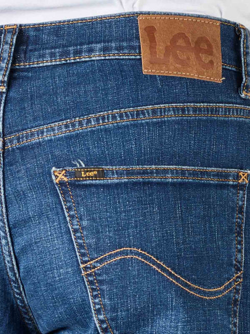 Brooklyn Jeans Straight Fit in Mid Worn Kahun