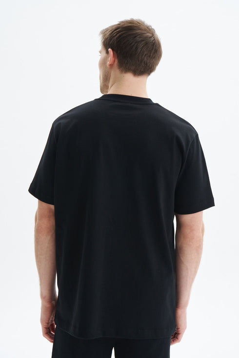 Arma Men's Clean Stylish T-Shirt