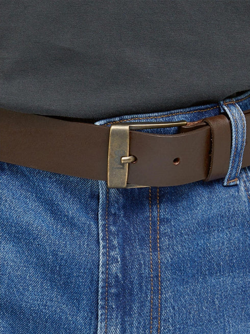 Lee Logo Buckle Belt In Dark Brown - Rodeo In