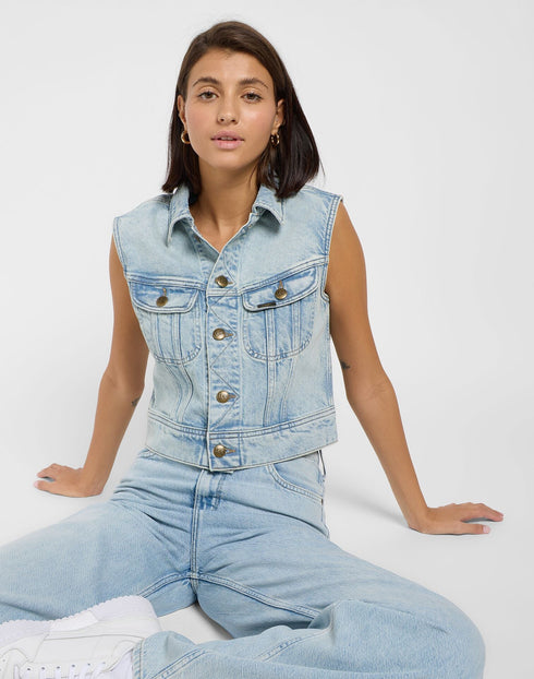 Lee Women's Cropped Rider Denim Vest In Hint Of Rain - Rodeo In