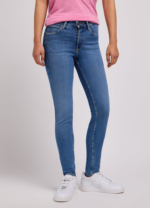 Lee Women's Foreverfit Jeans In Indigo Springs