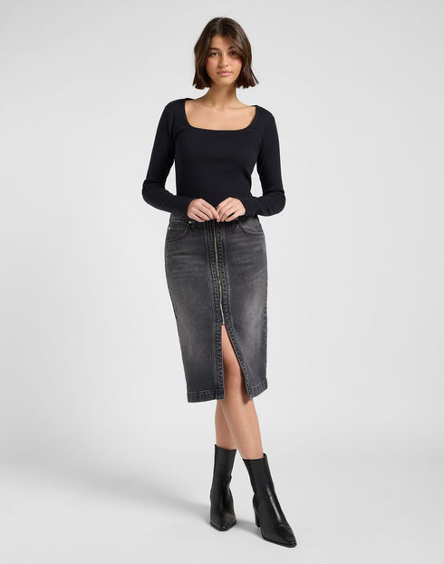 Lee Women's Long Sleeve Square Nech T-Shirt In Black