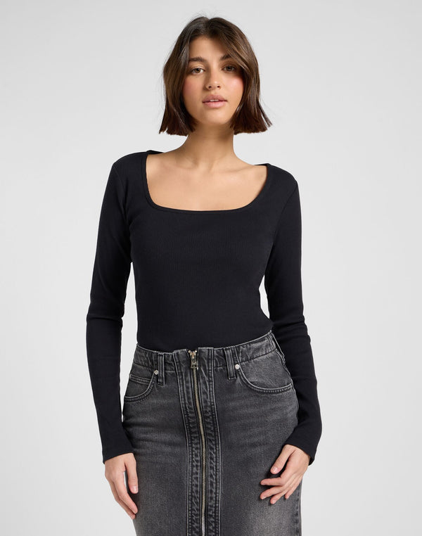 Lee Women's Long Sleeve Square Nech T-Shirt In Black - Rodeo In