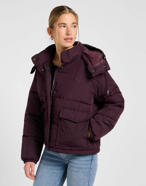 Lee Women's Short Puffer Jacket With Hood In Deep Wine