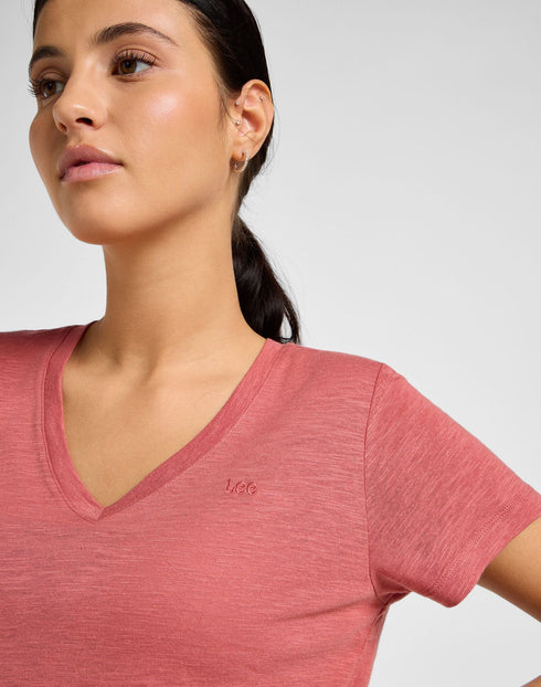 Lee Women's V-Neck T-Shirt in Cinnamon