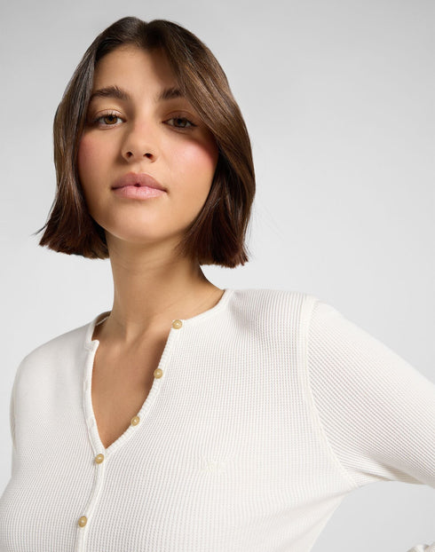 Lee Women's Washed Waffle Long Sleeve T-Shirt In Henley Ecru - Rodeo In
