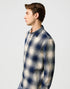 Wrangler Men's 1 Pocket Indigo Shirt In Dusty Blue - Rodeo In