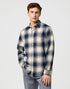 Wrangler Men's 1 Pocket Indigo Shirt In Dusty Blue - Rodeo In