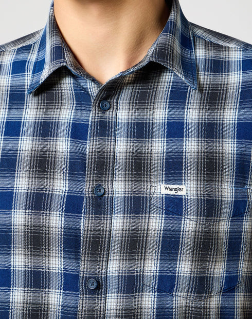 Wrangler Men's 1 Pocket Indigo Shirt In Navy