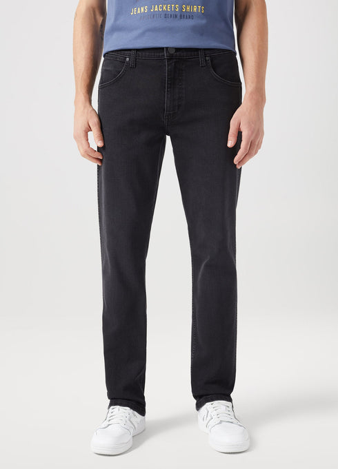 Wrangler Men's Greensboro Jeans in Film Noir
