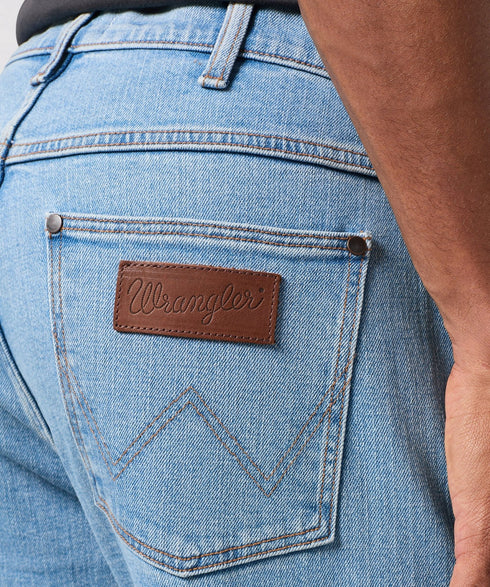 Wrangler Men's Greensboro Jeans in Good Vibes