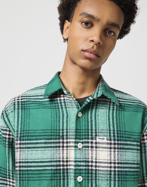 Wrangler Men's Non Frayed Plaid Shirt in Green
