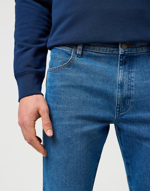 Wrangler Men's River Jeans In Granite Boulder - Rodeo In