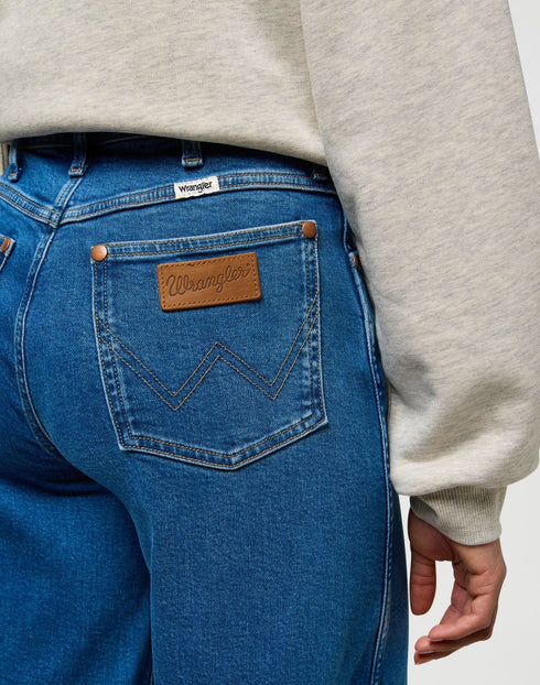 Wrangler Women's Canyon Jeans In Gentle Sky