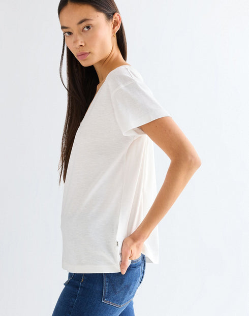 Wrangler Women's Easy V Neck T-Shirt In Bright White - Rodeo In