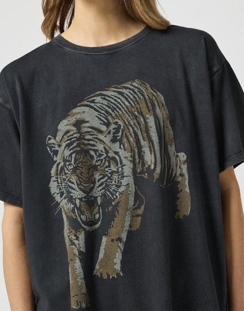 Wrangler Women's Oversized Faded Black