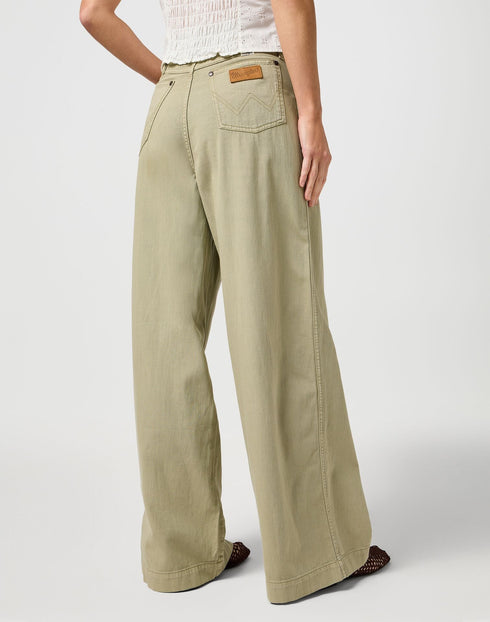 Wrangler Women's Pleated Trouser jeans In Dark Tea