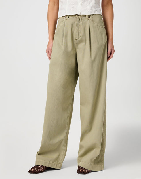 Wrangler Women's Pleated Trouser jeans In Dark Tea - Rodeo In