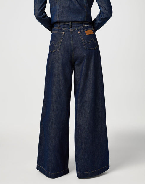 Wrangler Women's Pleated Trouser jeans In Saddle