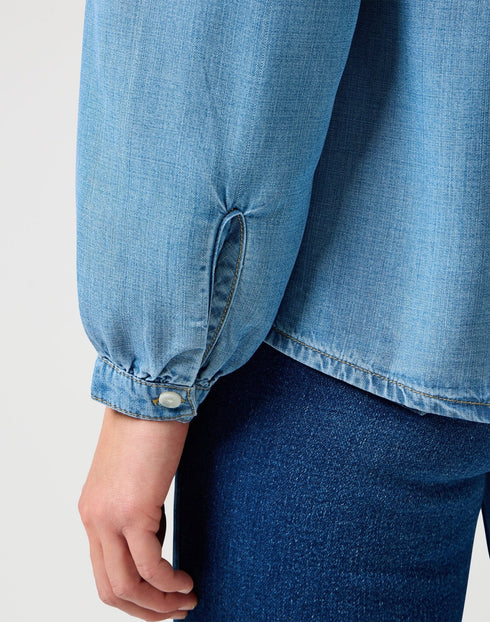 Wrangler Women's Poet Sleeve Blouse In First Friend