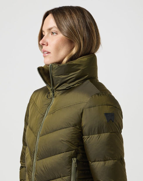 Wrangler Women's Short Puffer Jacket in Ivy Green