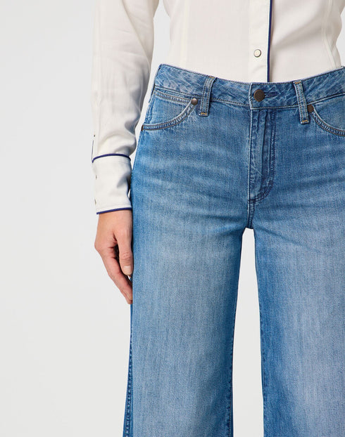 Wrangler Women's World Wide Jeans in Light Hands - Rodeo In