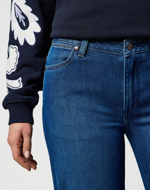 Wrangler Women's World Wide Jeans In Mid Stone