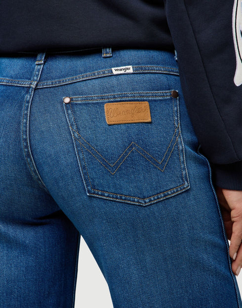Wrangler Women's World Wide Jeans In Mid Stone