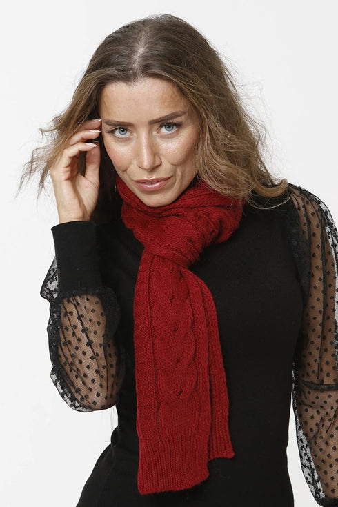 Stylish Knitted Scarf VE501