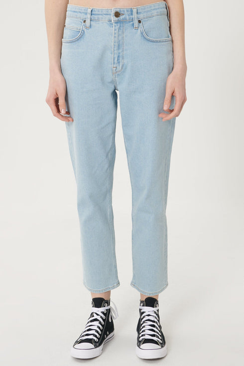 Carol Jeans in Light Alton