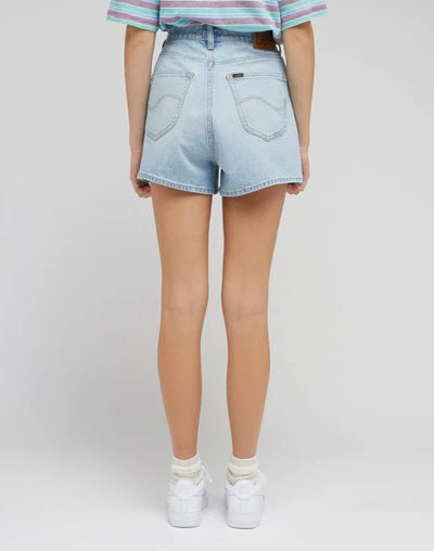 Carol Short Jeans in Soft Diffused