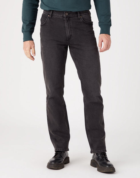 Straight Fit Jeans In Authentic Grey