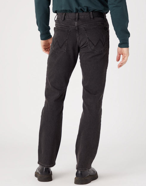 Straight Fit Jeans In Authentic Grey