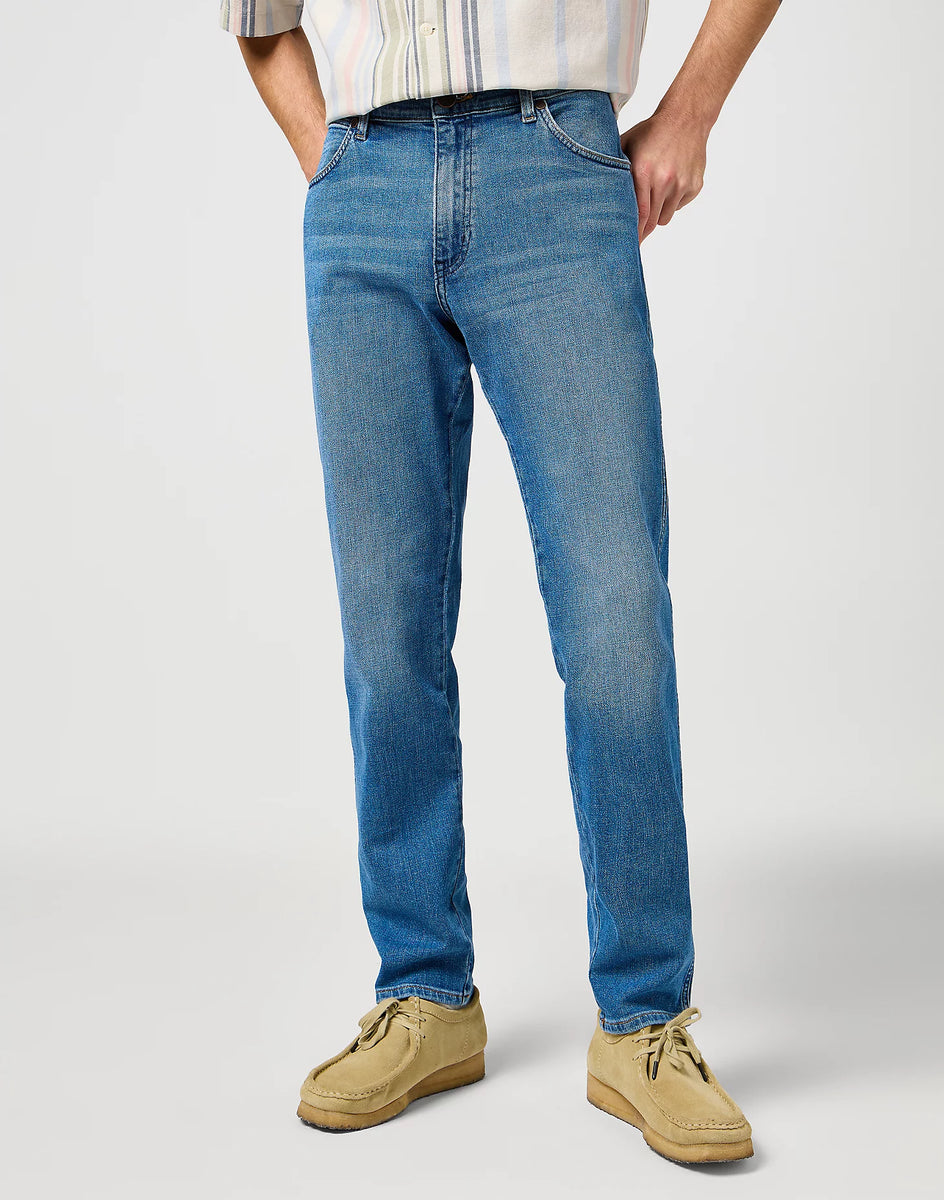 Wrangler Men's River Jeans In Bedazzled Blue – Rodeo In
